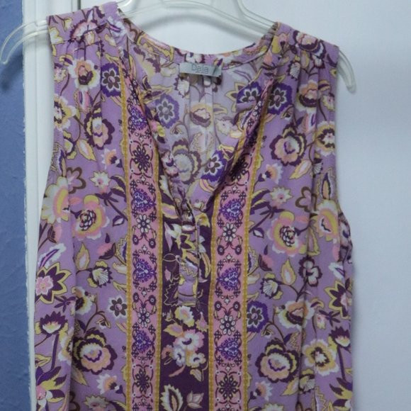 V Neck Rayon Floral sleeveless shell - Picture 1 of 5